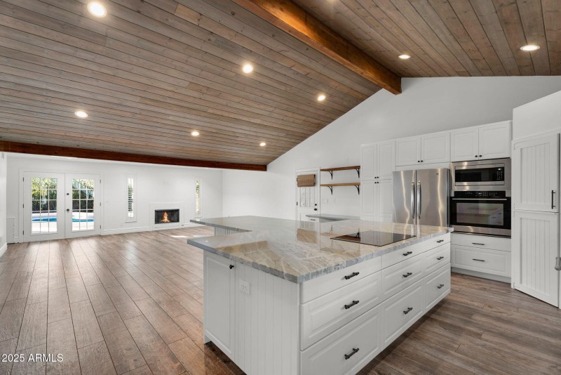 16-web-or-mls-3420 N 45th st-15