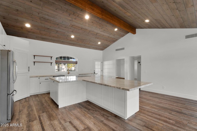 13-web-or-mls-3420 N 45th st-17