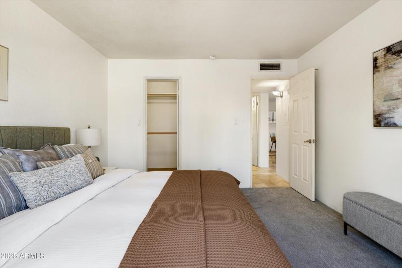 23-8787 E Mountain View Rd, #2040_23