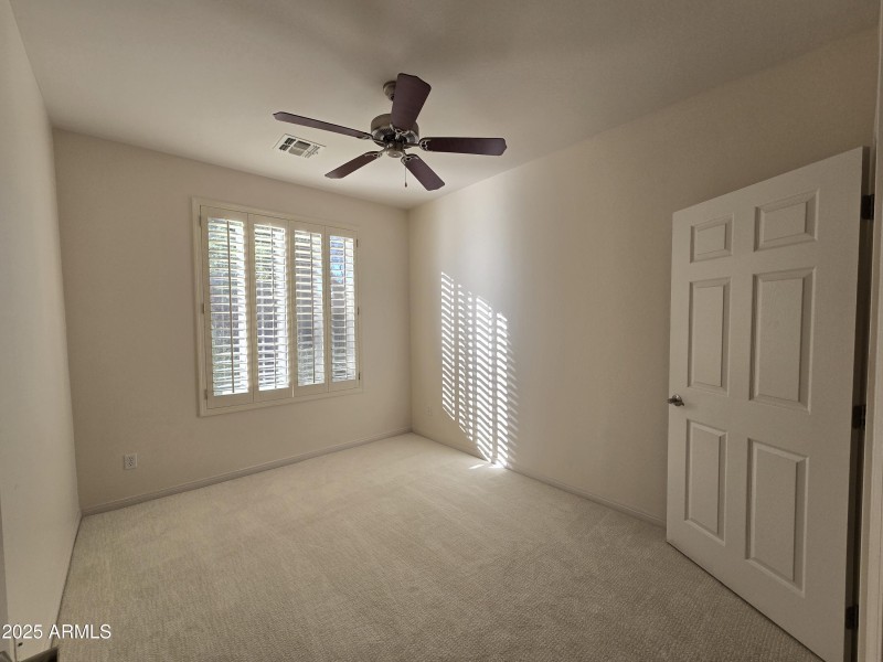 7445 E Eagle Crest 1143