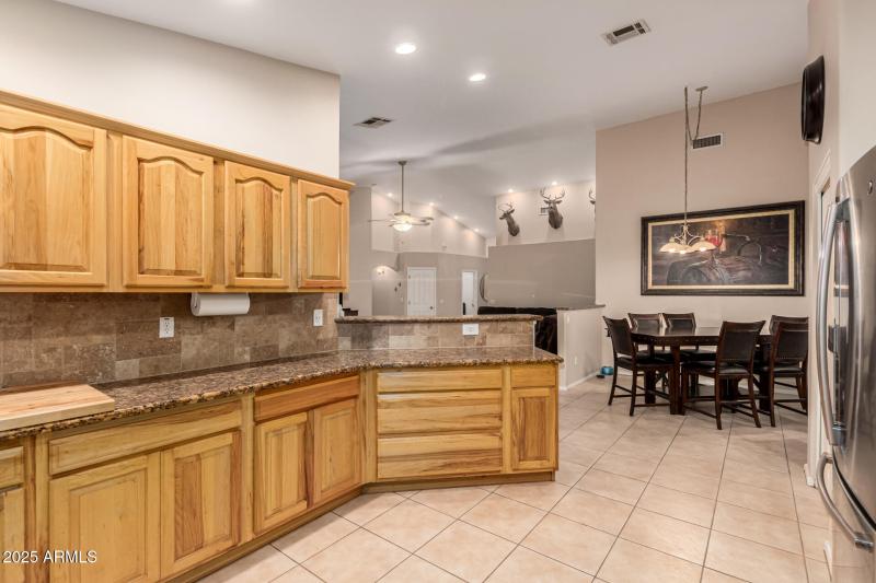 Kitchen & Dining Area