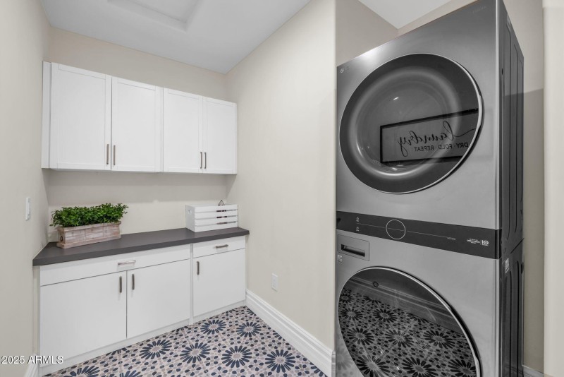 20-web-or-mls-896A3313