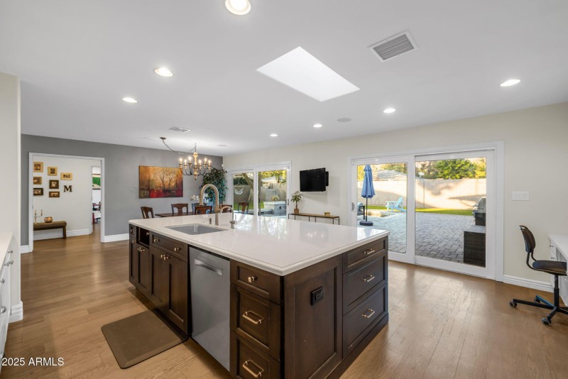 41-web-or-mls-896A3515