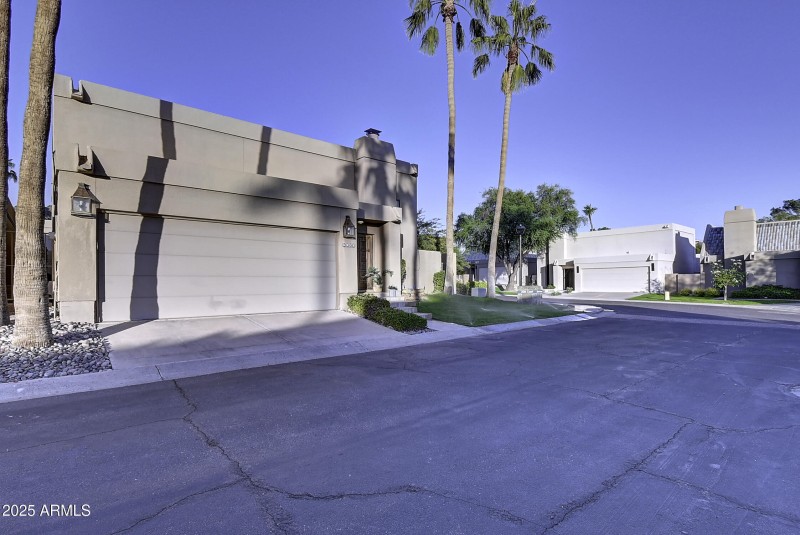 3050E Marlette Ave (5)