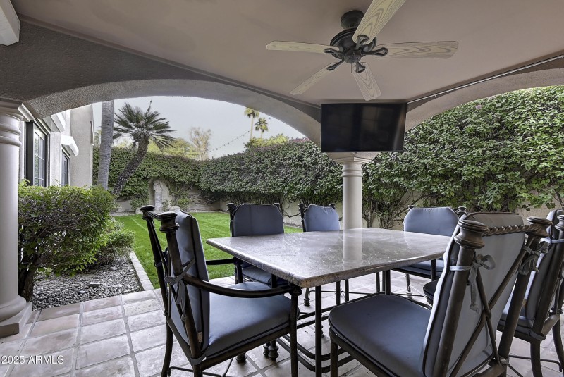 3050E Marlette Ave (14)