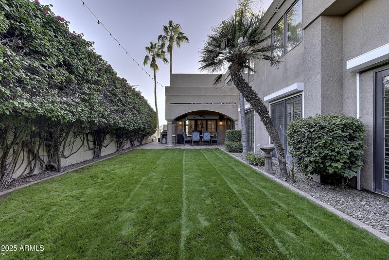 3050E Marlette Ave (17)