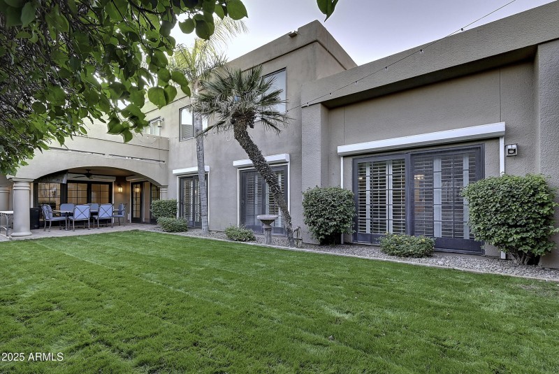 3050E Marlette Ave (18)