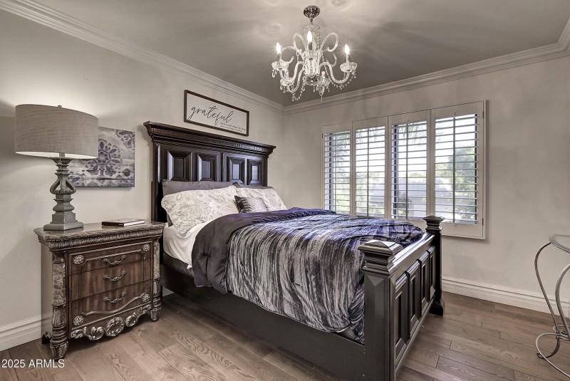 3050E Marlette Ave (56)