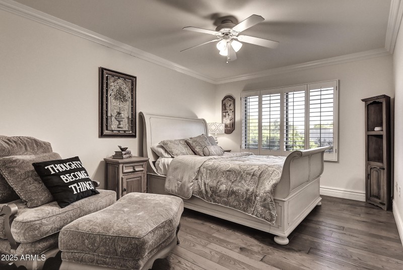 3050E Marlette Ave (58)