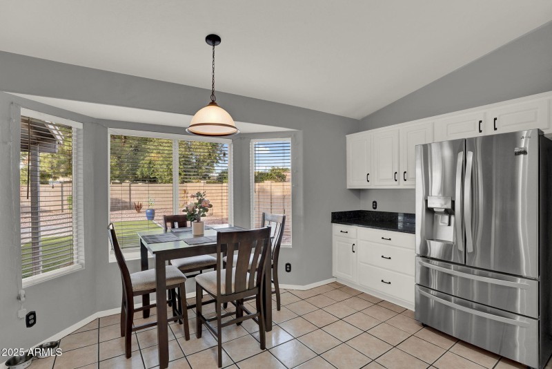 13-web-or-mls-3058 E Erie St-13