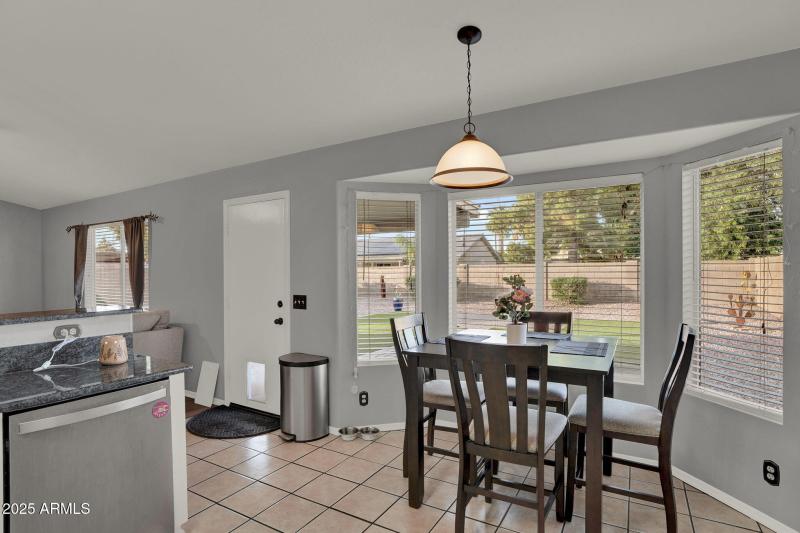 14-web-or-mls-3058 E Erie St-12