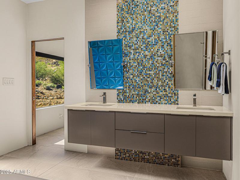 28guest bathroom bathroom2