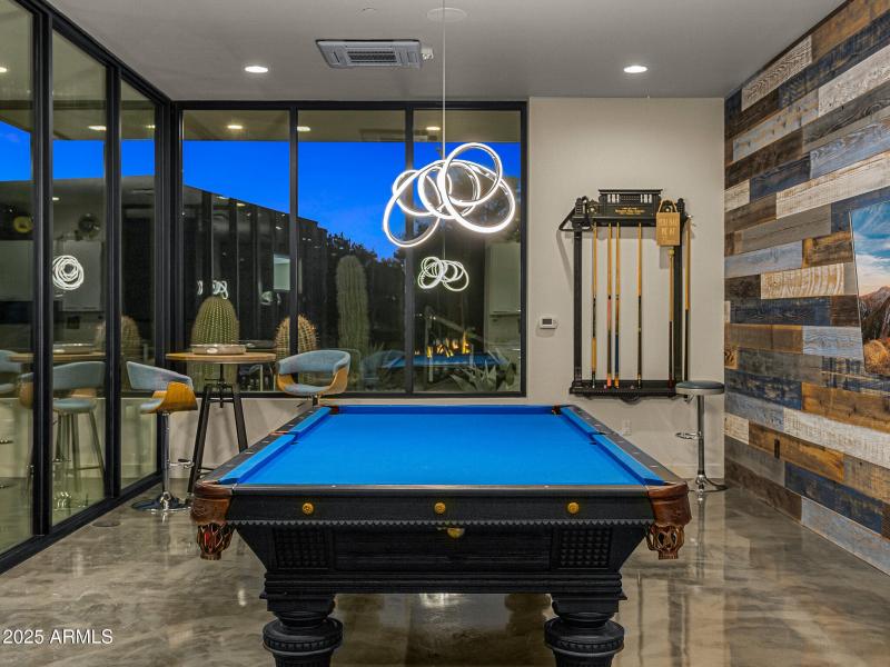 49pool room lounge_twilight