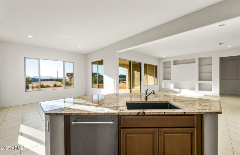 Kitchen/Cafe/Gathering ROom