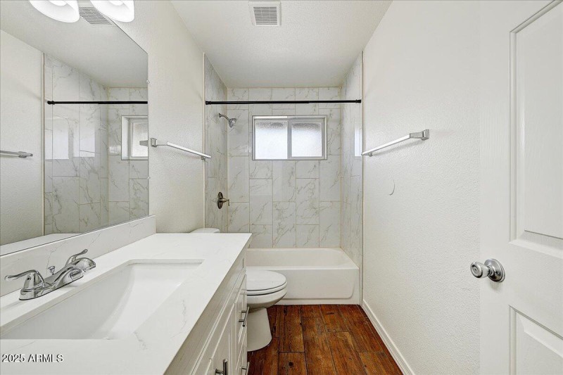 Updated Full Bathroom