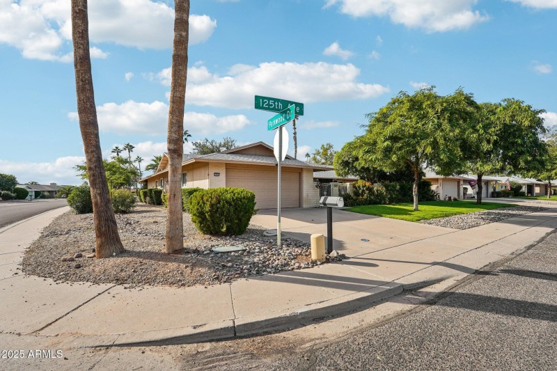 5-web-or-mls-125th Ave-S1211-005