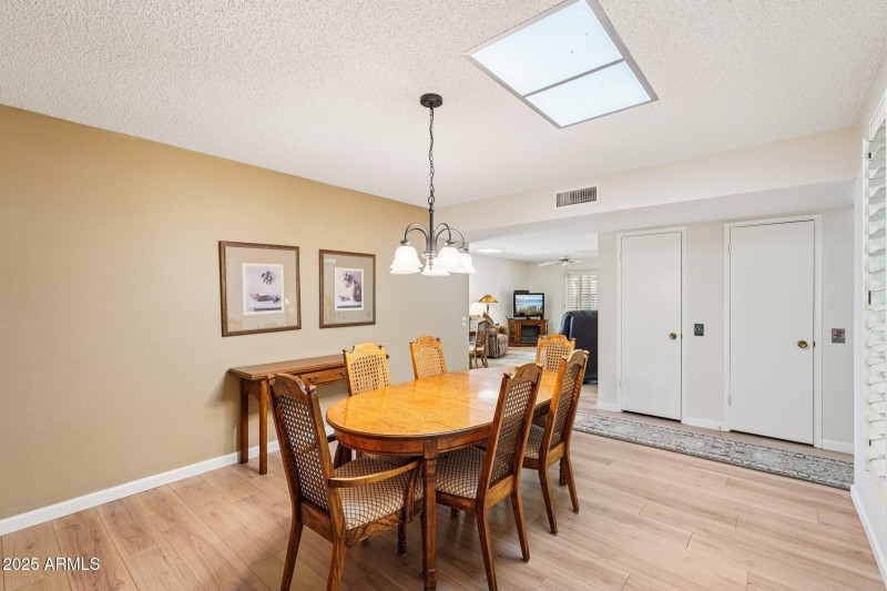 20-web-or-mls-125th Ave-S1211-020