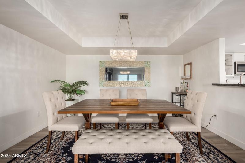 CHARMING FORMAL DINING