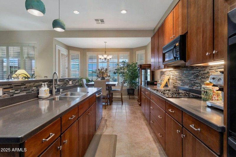 33572 N 79th Way Kitchen out to eating a