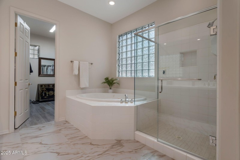 33572 N 79th Way Primary bathroom shower