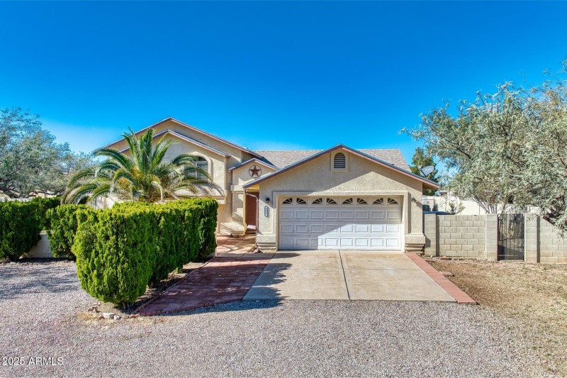 062001-3623 East Navaho Street