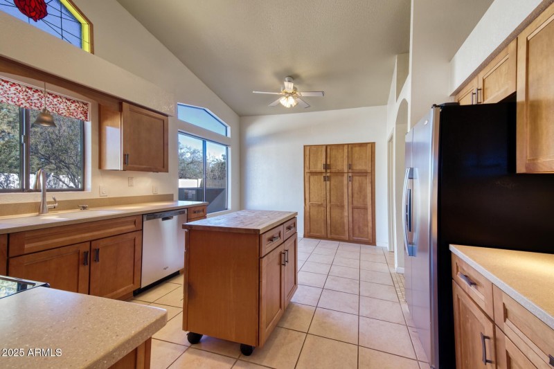 082063-3623 East Navaho Street