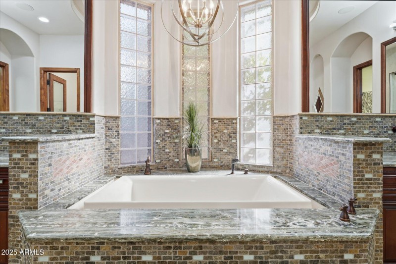 50-050-primary-bathroom