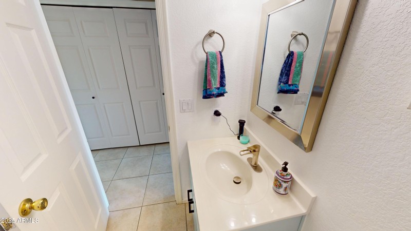 7804-W-Julie-Dr-11122025_171726