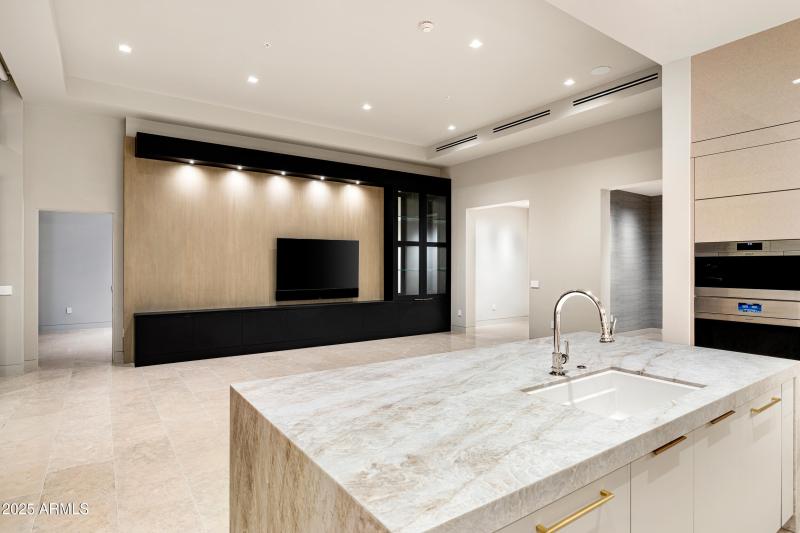 6587 N Palmeria Blvd #3010 (10 of 41)