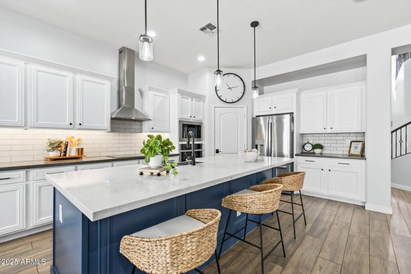 136_6858_W_Peak_View21 (1)_mls