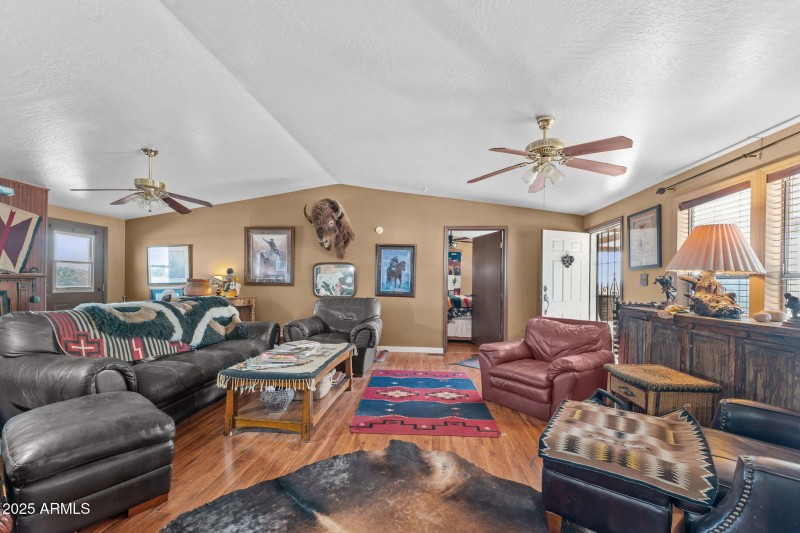 18-web-or-mls-DSC07993