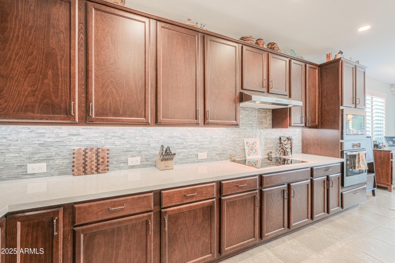 Under cabinet lighting