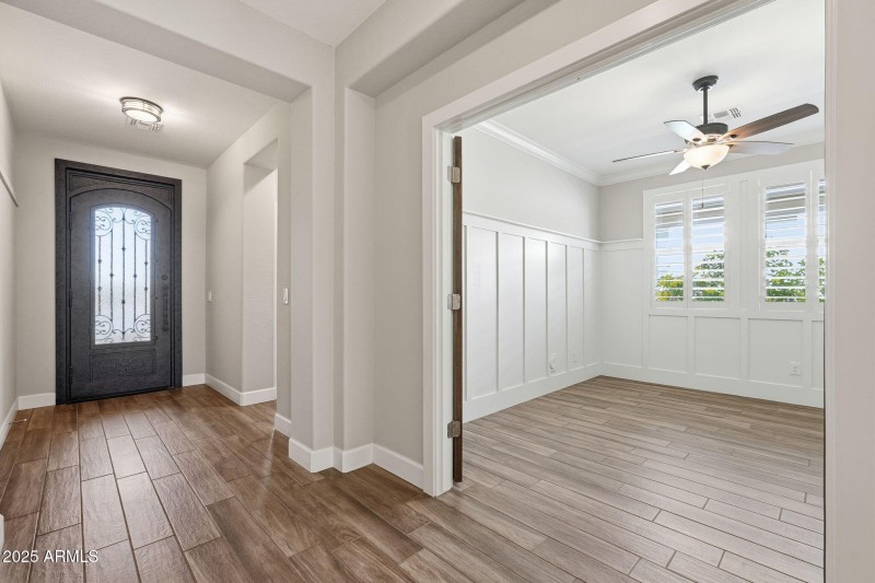 Entry and den/office