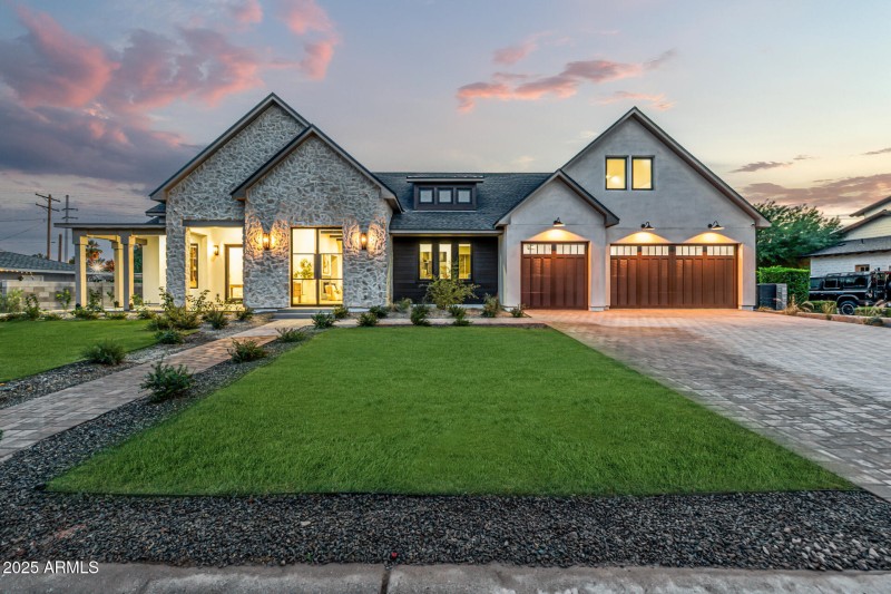 01 - Del Paisano Calle