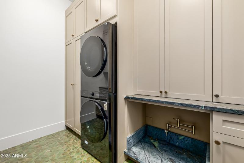 59 - Del Paisano Calle