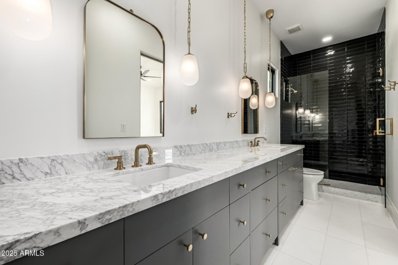 57 - Del Paisano Calle