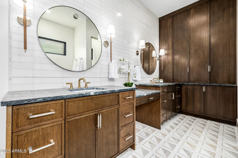 39 - Del Paisano Calle