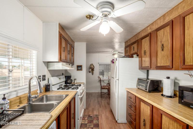 10 Union Hills 370