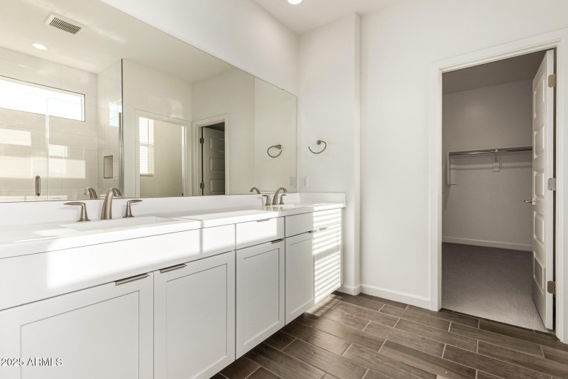 Double sinks in primary