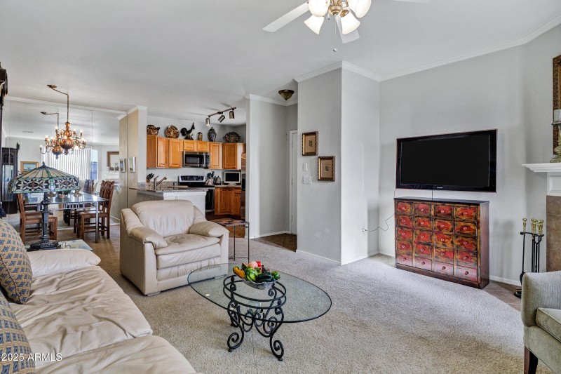 16013 S Desert Foothills Pkwy apt 2117-6