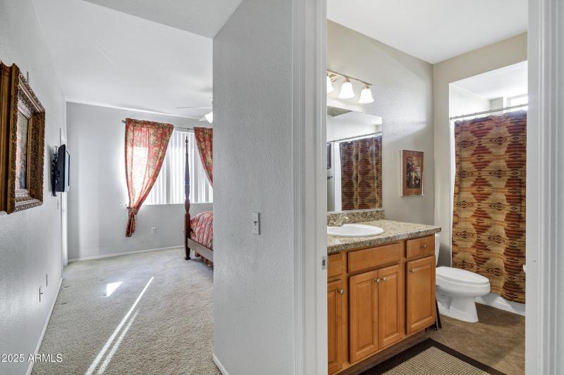 16013 S Desert Foothills Pkwy apt 2117-1