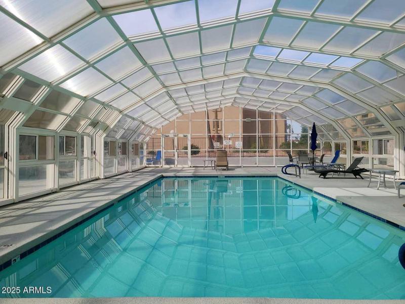 Scottsdale Shadows-Retractible Roof Pool