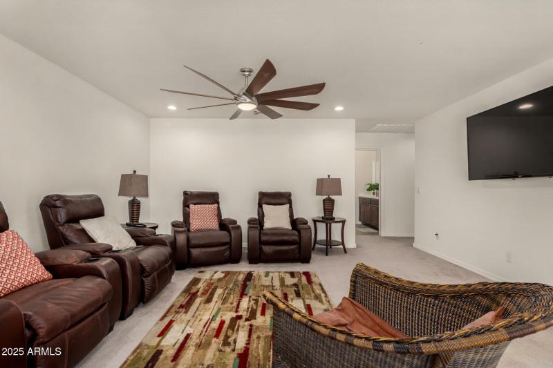 Upstairs Loft Pic # 2