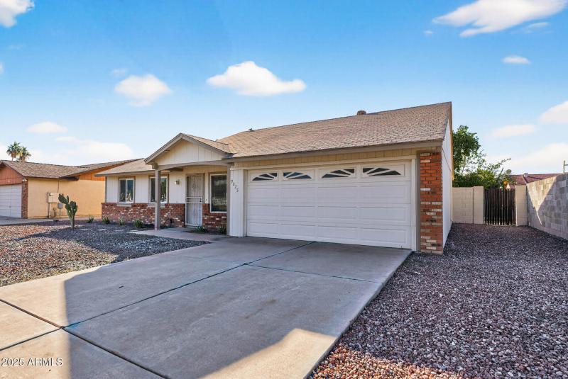 03_9025_W_Cinnabar3_mls