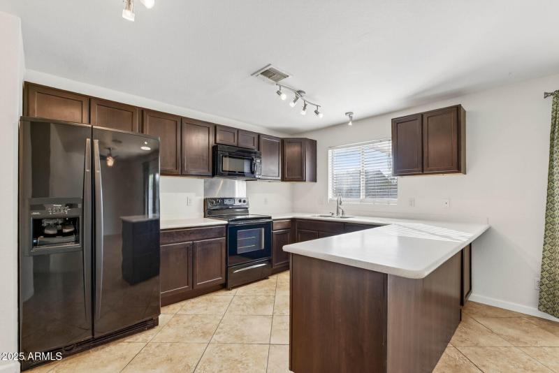 17_9025_W_Cinnabar17_mls