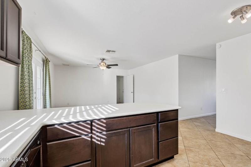 20_9025_W_Cinnabar20_mls