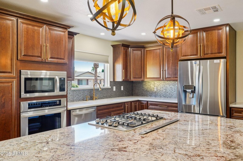 18-web-or-mls-N 109th Ave-S1511-018