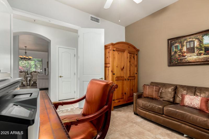 Guest Bedroom/Office