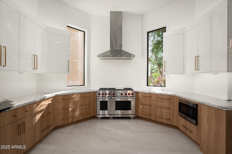 18-12816ETurquoiseAve-18