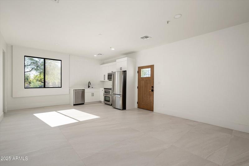 29-12816ETurquoiseAve-29